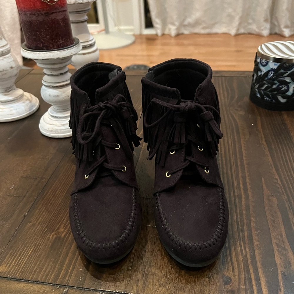 Faux suede Moccasin fringe lace up booties